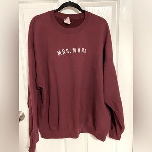 MAMA Crewneck